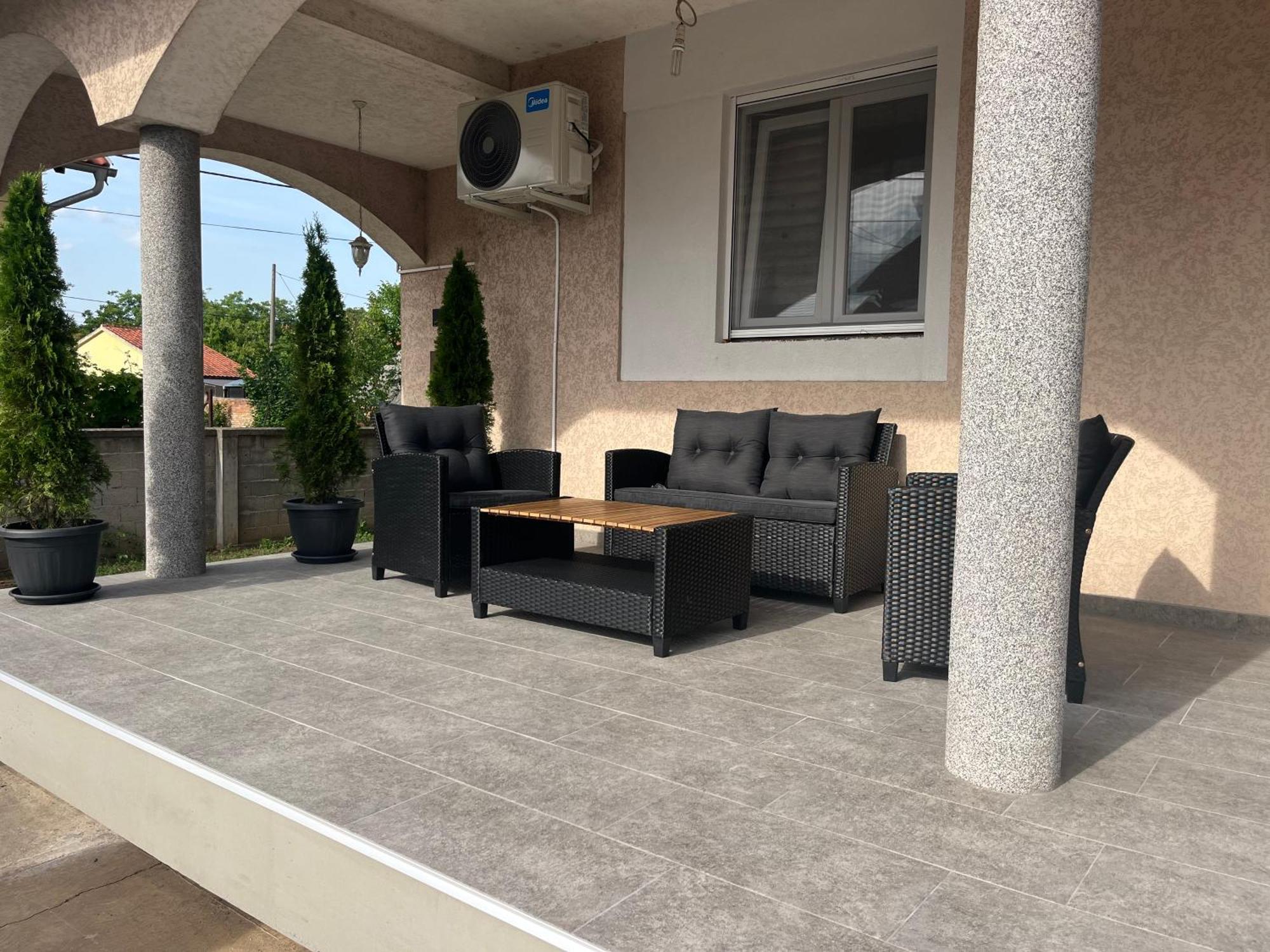 Beoair Apartments Surcin Bagian luar foto