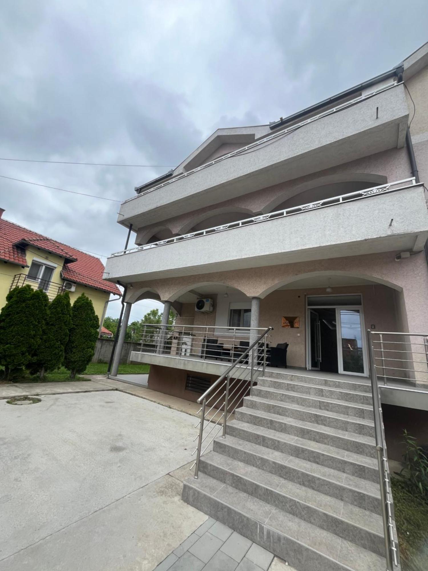 Beoair Apartments Surcin Bagian luar foto